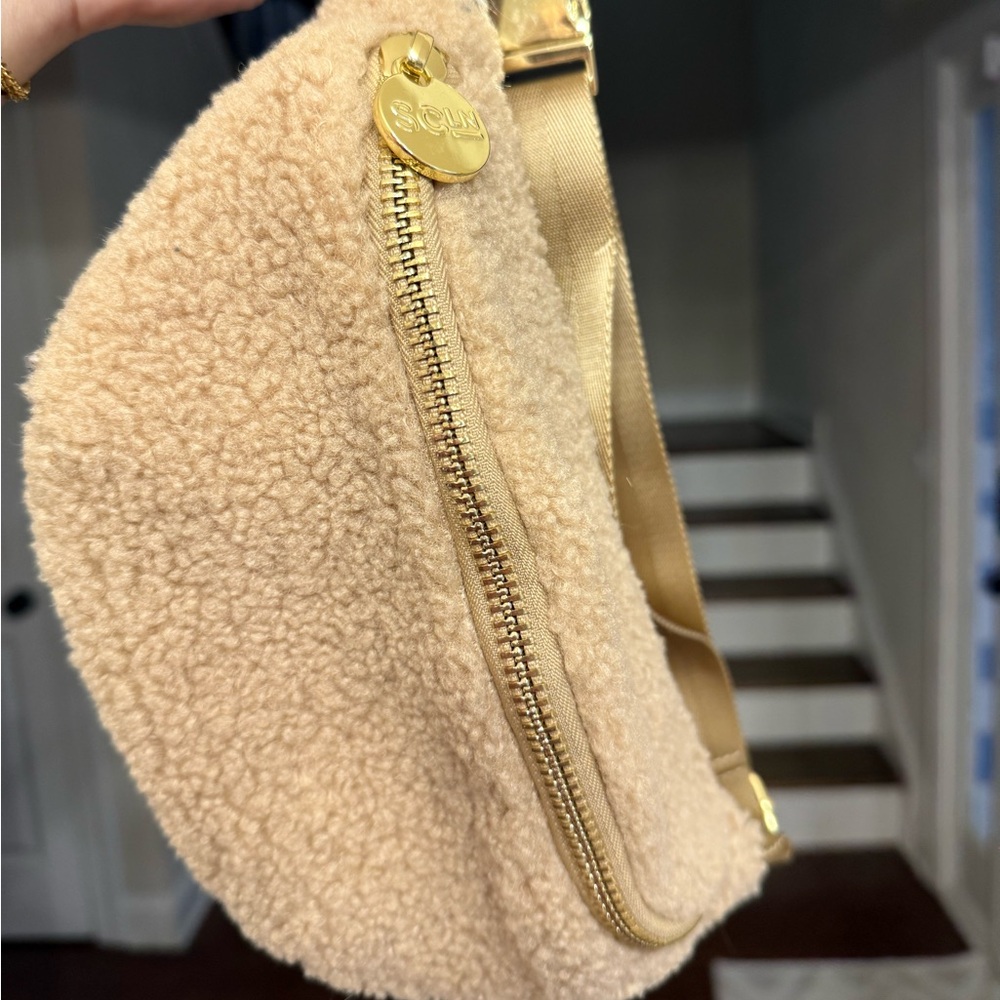 Stoney Clover cozy fanny pack